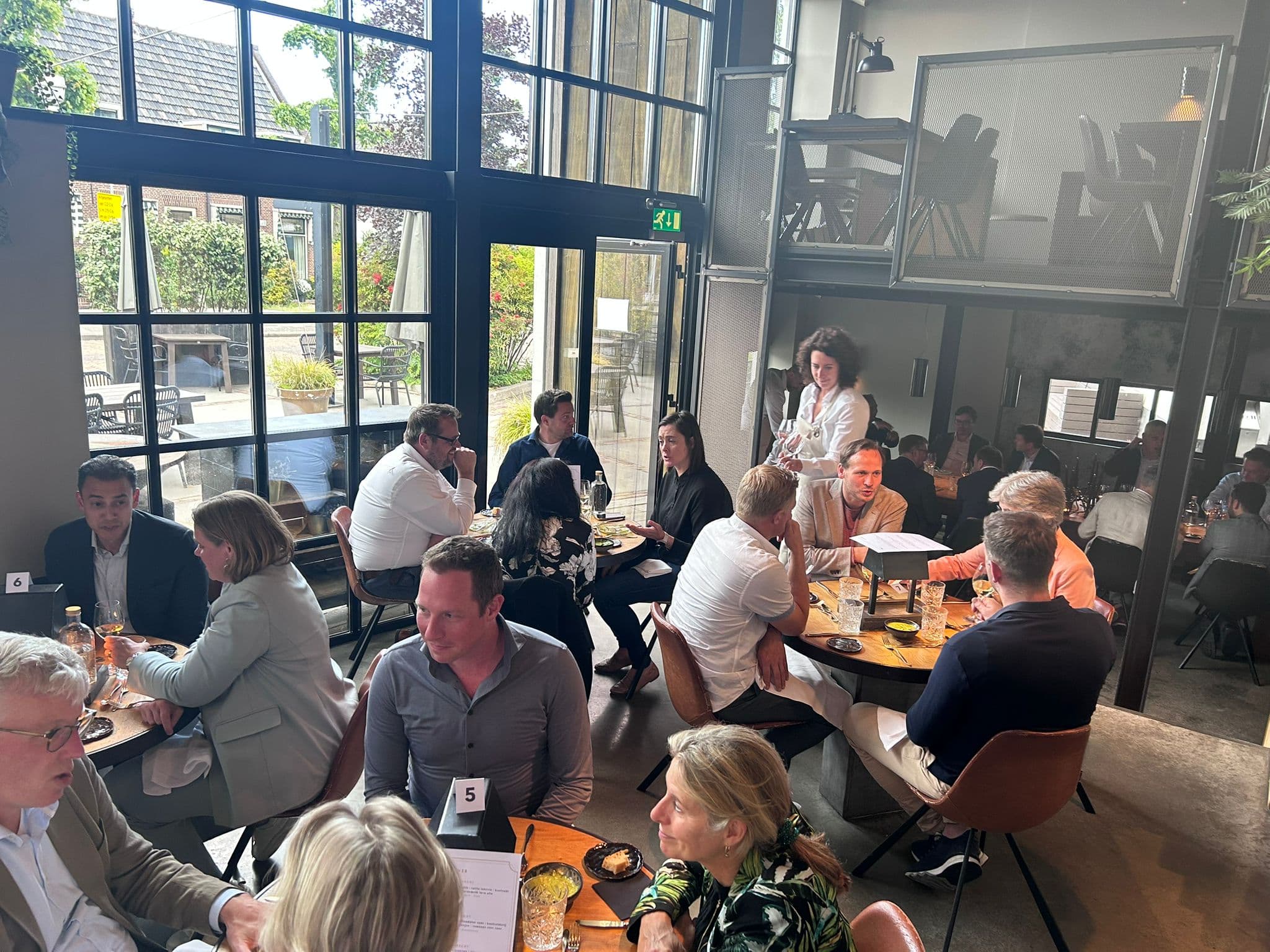 Zakelijke relaties tijdens het diner