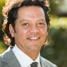 Patrick Hennige - Maître & gastheer